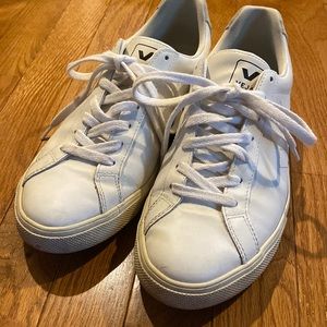 Veja Esplar womens size 40 (9) white leather shoes